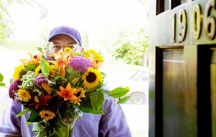 Benefits Of Using An Online Florist And Sending Flowers The Same Day