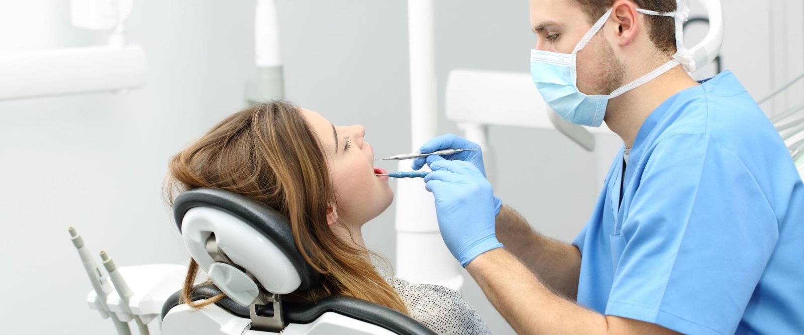 Your Guide to Choosing the Right Periodontist